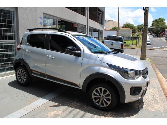 FIAT MOBI 1.0 EVO FLEX TREKKING MANUAL FIAT MOBI 1.0 EVO FLEX TREKKING MANUAL